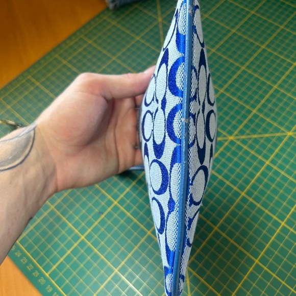 Vintage Coach Blue monogram logo clutch pouch - Picture 16 of 16